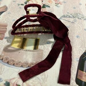 Elegant Burgundy Hair Clip